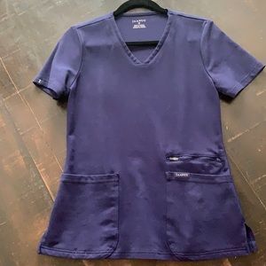 Jaanuu scrub top